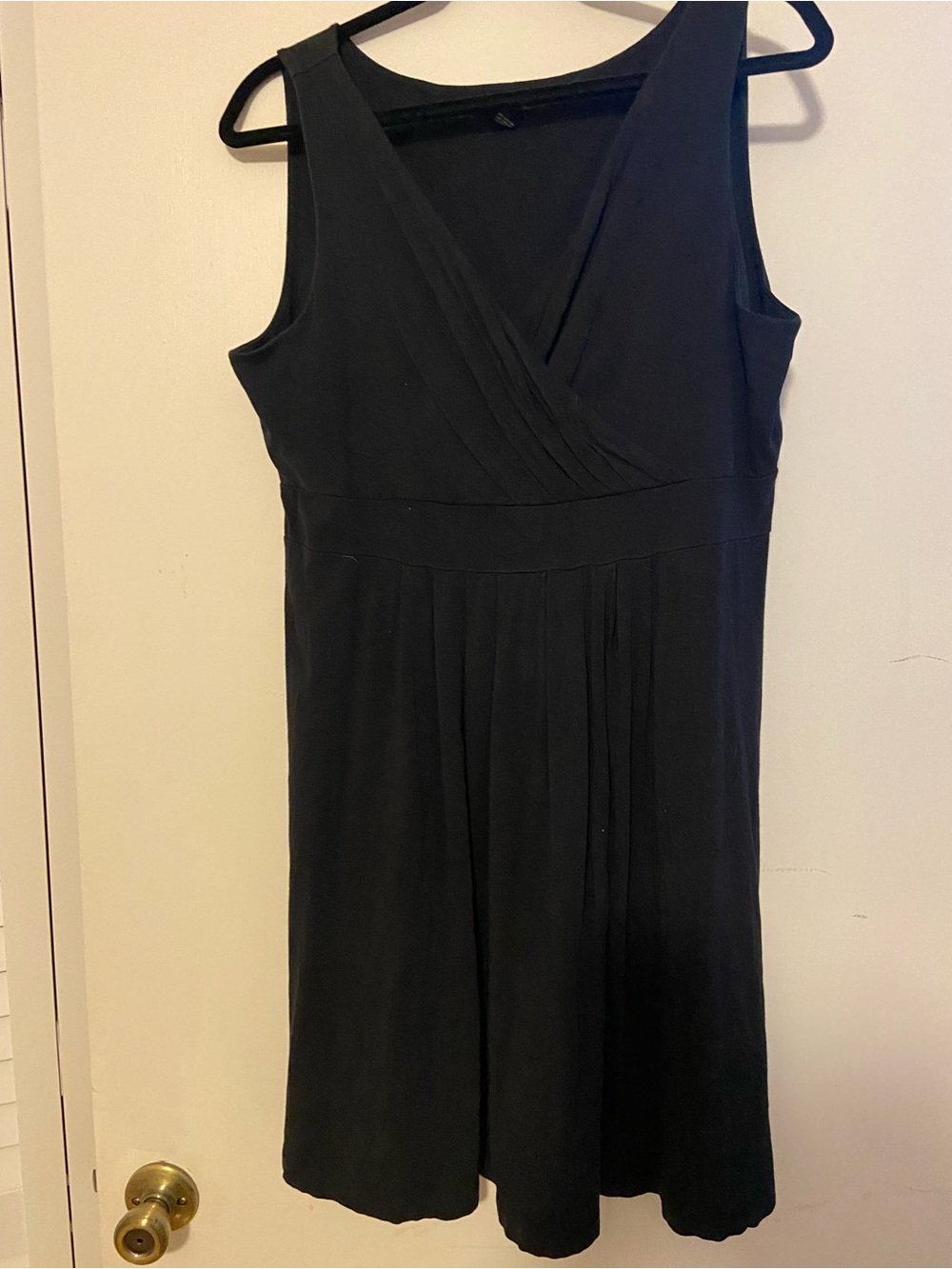 Lands' End Black Sleeveless V-Neck Midi Dress